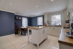 Kitchen/Diner- click for photo gallery